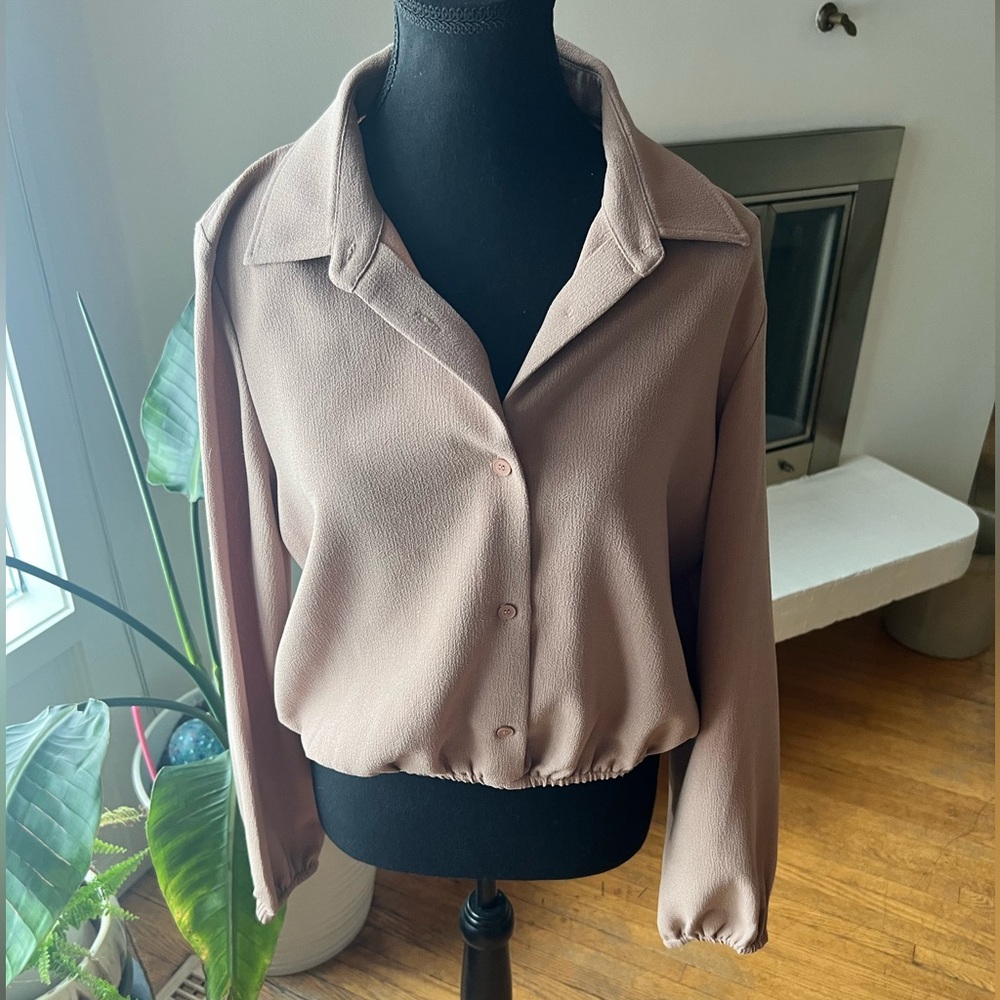 Oak + Fort Cropped Long Sleeve Button Front Blouse